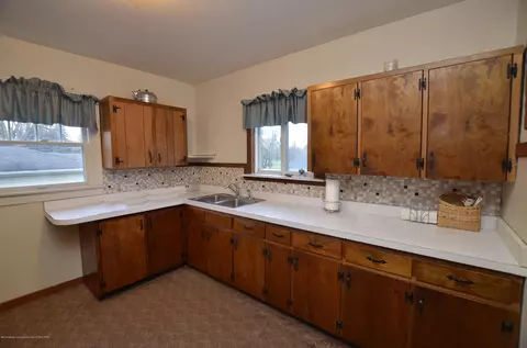 2311 E Libbie, Lansing, MI 48917 photo 3