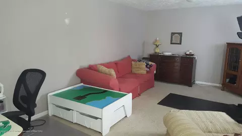 3892 Danbridge Dr, Lansing, MI 48906 photo 18