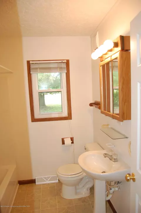 3330 E Howell Rd, Webberville, MI 48892 photo 13