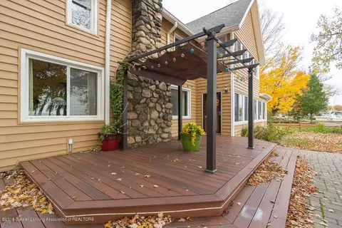 6385 W Reynolds Rd, Haslett, MI 48840 photo 5