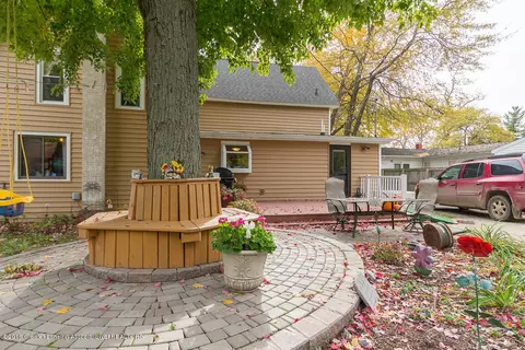 6385 W Reynolds Rd, Haslett, MI 48840 photo 8