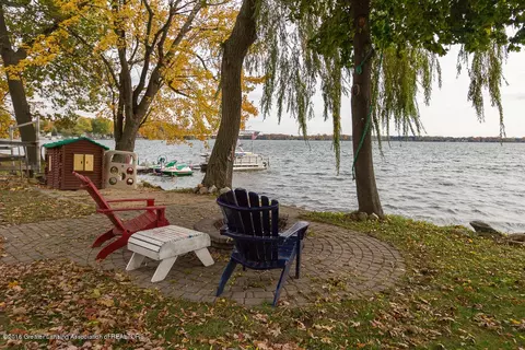 6385 W Reynolds Rd, Haslett, MI 48840 photo 2
