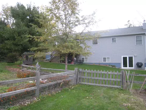 5604 Clark Rd, Bath, MI 48808 photo 5