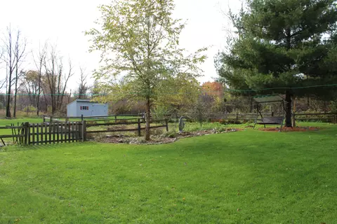 5604 Clark Rd, Bath, MI 48808 photo 7