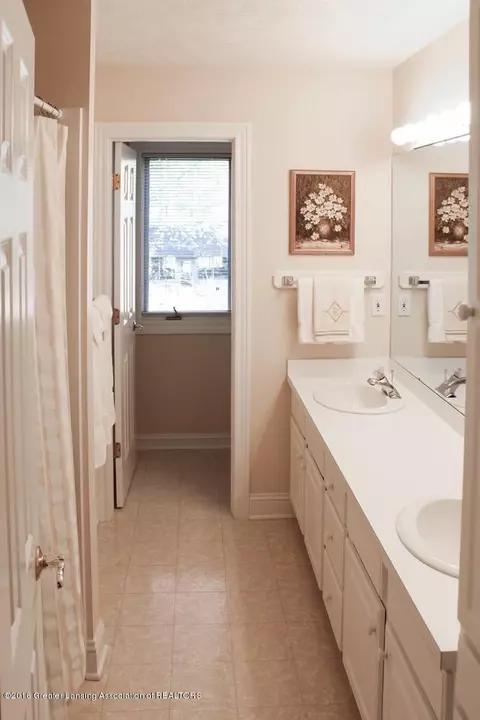 5184 Clark Rd, Lansing, MI 48906 photo 31
