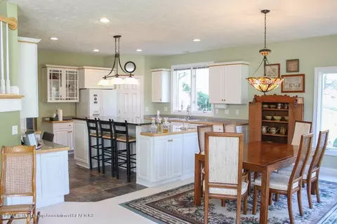 5184 Clark Rd, Lansing, MI 48906 photo 11