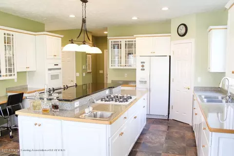 5184 Clark Rd, Lansing, MI 48906 photo 15