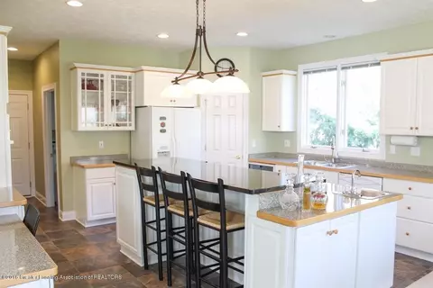5184 Clark Rd, Lansing, MI 48906 photo 13