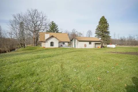 813 Rolfe Rd, Mason, MI 48854 photo 2