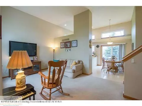 14809 Hardtke Dr, Lansing, MI 48906 photo 2