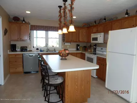 409 Daisy Dr, Saint Johns, MI 48879 photo 11