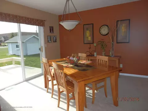 409 Daisy Dr, Saint Johns, MI 48879 photo 9
