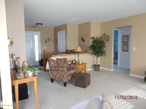 409 Daisy Dr, Saint Johns, MI 48879 photo 5