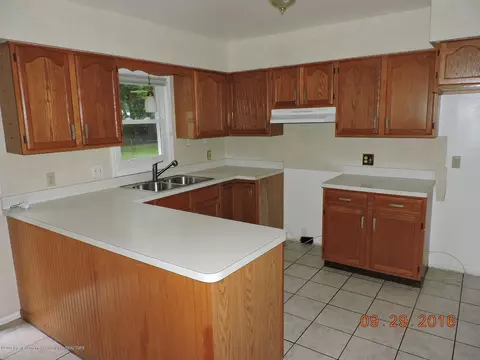 6929 Cooper Rd, Lansing, MI 48911 photo 4