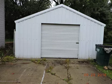 6929 Cooper Rd, Lansing, MI 48911 photo 2