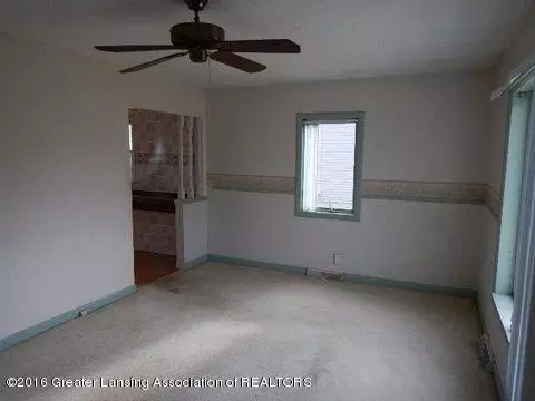 133 S Dibble Ave, Lansing, MI 48917 photo 2