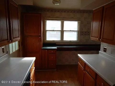 133 S Dibble Ave, Lansing, MI 48917 photo 5