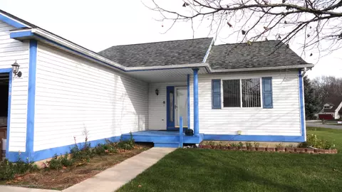 720 Winding River Dr, Williamston, MI 48895 photo 2