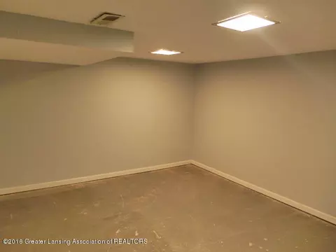 4824 Anson St, Lansing, MI 48911 photo 8