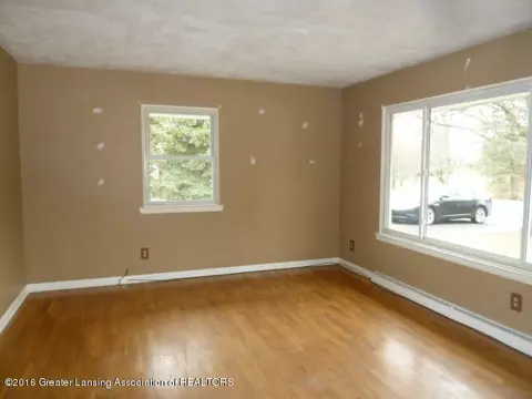 4004 Dell Rd, Lansing, MI 48911 photo 2