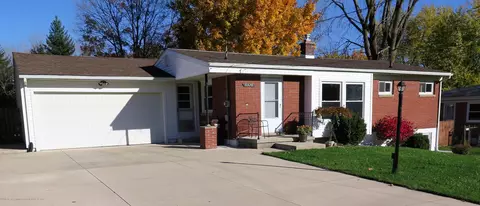5576 Coral Way, Haslett, MI 48840 photo 1