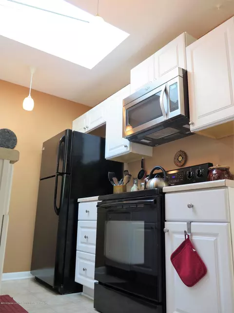 5576 Coral Way, Haslett, MI 48840 photo 5