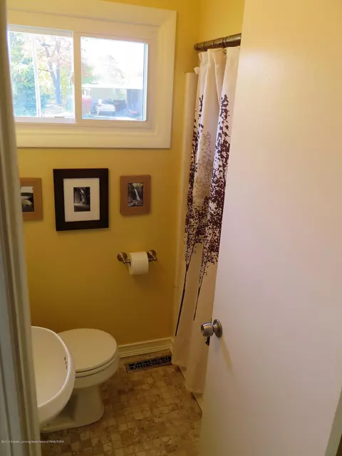5576 Coral Way, Haslett, MI 48840 photo 31