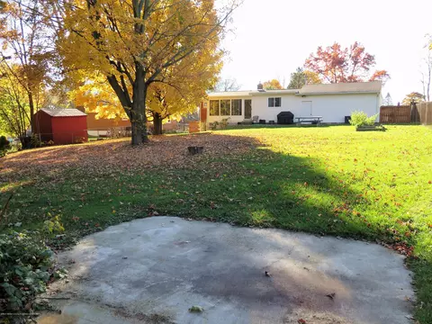 5576 Coral Way, Haslett, MI 48840 photo 2