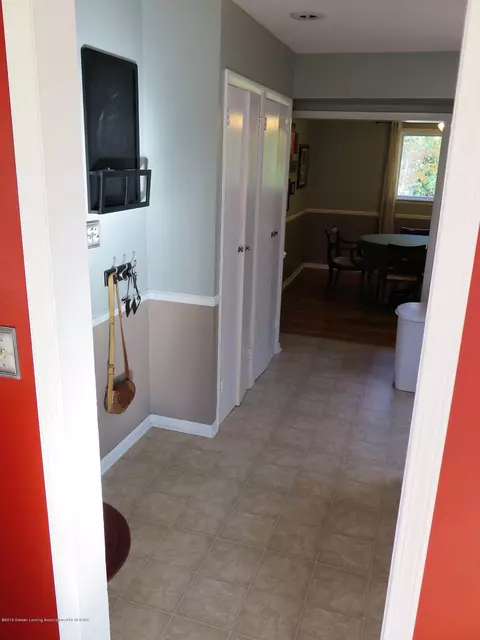 5576 Coral Way, Haslett, MI 48840 photo 9