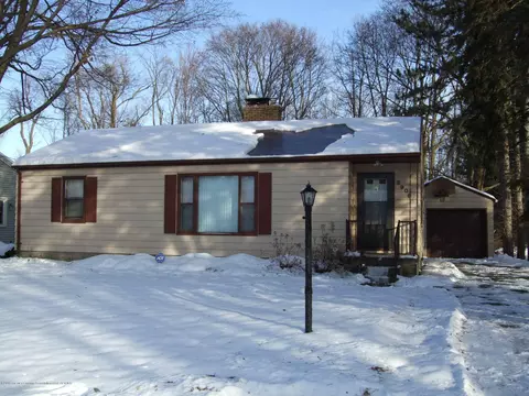 2908 Delta St, Lansing, MI 48906 photo 1