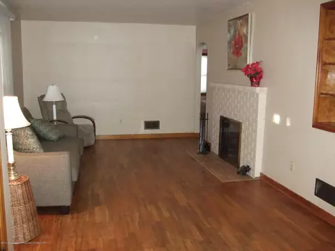 2908 Delta St, Lansing, MI 48906 photo 2