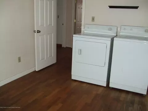 2908 Delta St, Lansing, MI 48906 photo 8