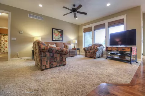 1079 Oakwood Dr, Dewitt, MI 48820 photo 2