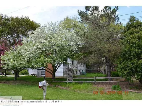 1840 Maple St, Holt, MI 48842 photo 2