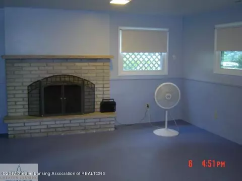 1840 Maple St, Holt, MI 48842 photo 17