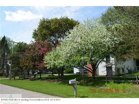 1840 Maple St, Holt, MI 48842 photo 3