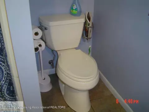 1840 Maple St, Holt, MI 48842 photo 9