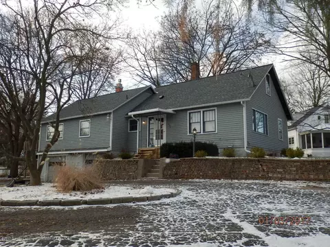 604 E Scott, Grand Ledge, MI 48837 photo 1