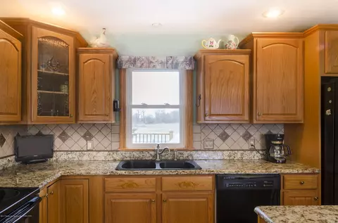 3799 S Dewitt Rd, Saint Johns, MI 48879 photo 8