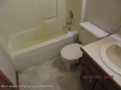 13311 Heather Ln, Perry, MI 48872 photo 9