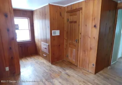 925 Maycroft St, Lansing, MI 48917 photo 11