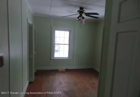 925 Maycroft St, Lansing, MI 48917 photo 9