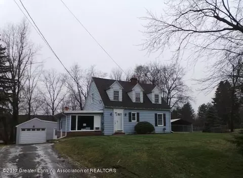 925 Maycroft St, Lansing, MI 48917 photo 1