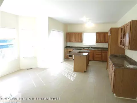 602 Clearwater, Perry, MI 48872 photo 4