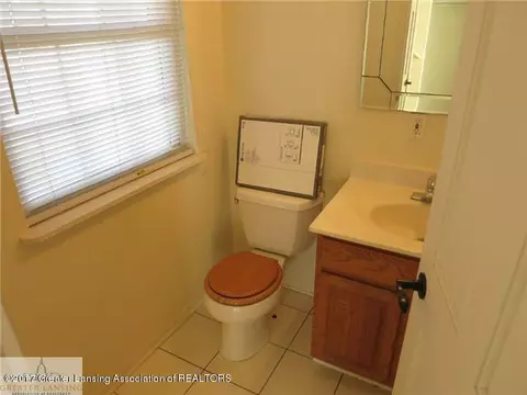 602 Clearwater, Perry, MI 48872 photo 2