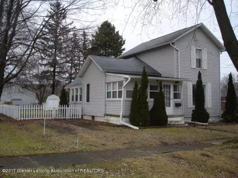 711 E Higham, Saint Johns, MI 48879 photo 2