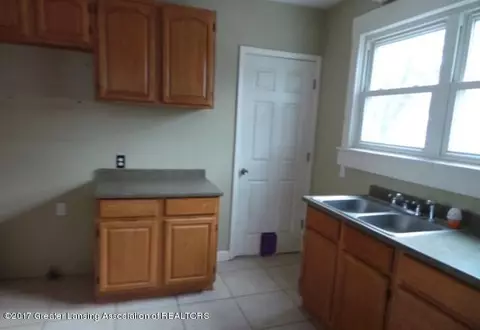 1712 Todd Ave, Lansing, MI 48910 photo 9