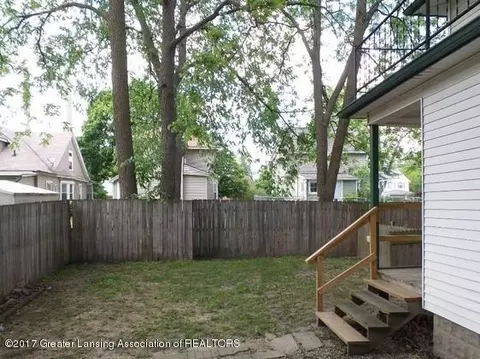 1712 Todd Ave, Lansing, MI 48910 photo 2