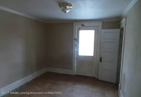 1712 Todd Ave, Lansing, MI 48910 photo 11