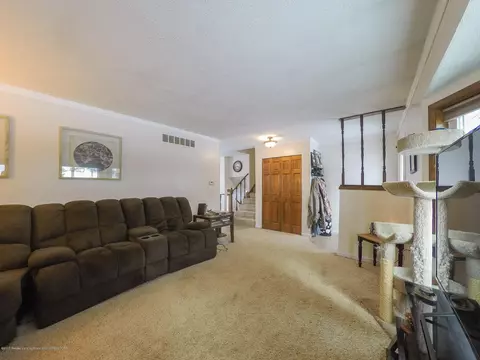 13450 W Howe Rd, Eagle, MI 48822 photo 4